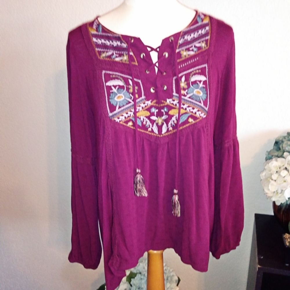 Knox Rose embroidered long sleeve peasant top sz L